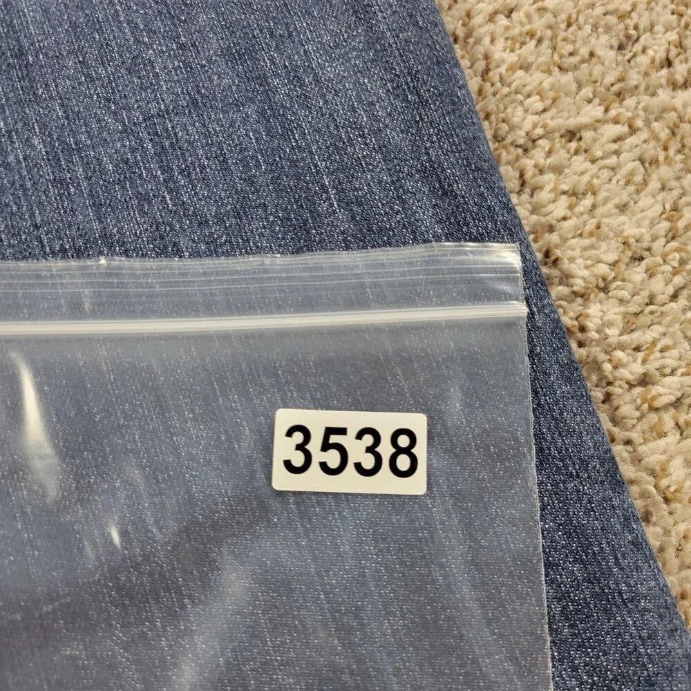 Lucky Brand Jeans Mens 38x30 Blue 181 Relaxed Straight Casual Dark Wash - Picture 9 of 9